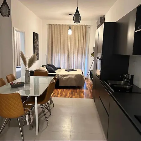 Zeus Znjan Apartment *